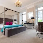 Hibernian Hotel