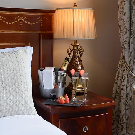 Hibernian فندق كيلكيني