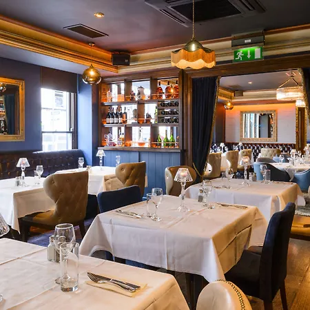 Hibernian فندق 4*