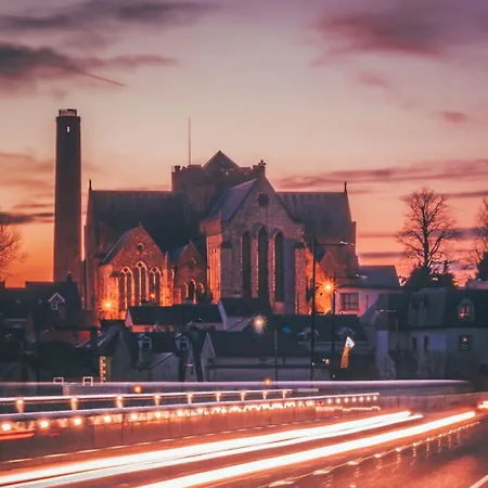 Szálloda Hibernian 4*