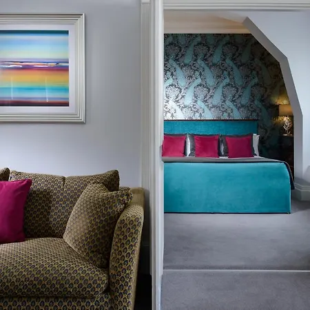 Hibernian Hotel